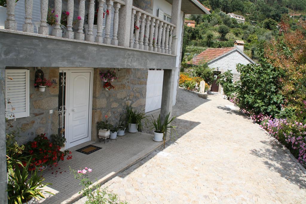 Castelo Dos Sonhos Hotell Valadares  Eksteriør bilde